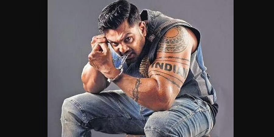 ಮಾರ್ಟಿನ್ ಸಿನಿಮಾದಲ್ಲಿ ದ್ವಿಪಾತ್ರದಲ್ಲಿ ನಟಿಸುತ್ತಿಲ್ಲ: ಧ್ರುವ ಸರ್ಜಾ