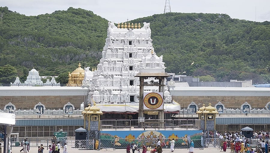 ತಿರುಪತಿ: ದರ್ಶನ ಸ್ಲಾಟ್‌ಗಳು ಓಪನ್; ತಿಮ್ಮಪ್ಪನ ದರ್ಶನಕ್ಕಾಗಿ ಭಕ್ತರು ಬರೋಬ್ಬರಿ 1 ಕೋಟಿ ರೂ. ಕೊಡಬೇಕು!