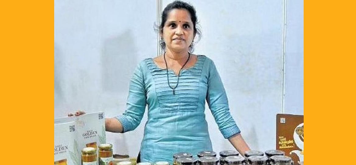 ಅಂಧ ಮಹಿಳಾ ಉದ್ಯಮಿಯಿಂದ ಸ್ವಾವಲಂಬನೆಯ ಪಾಠ: ಗೃಹೋತ್ಪನ್ನಗಳಿಗೆ ಆಲ್ ಇಂಡಿಯಾ ಬೇಡಿಕೆ