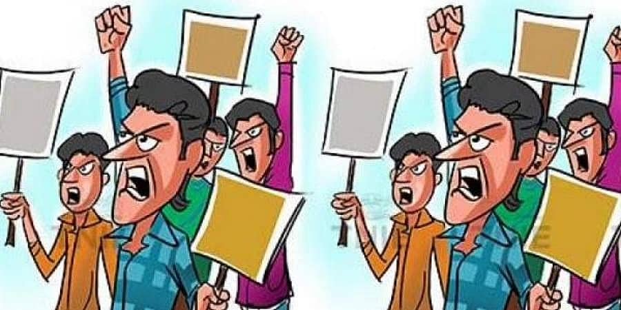 ಬೆಂಗಳೂರು: ಉದ್ಯೋಗ ಕಳೆದುಕೊಂಡು ಬೀದಿಪಾಲಾದ ಐಟಿಐ ಕಾರ್ಮಿಕರ ಪ್ರತಿಭಟನೆ