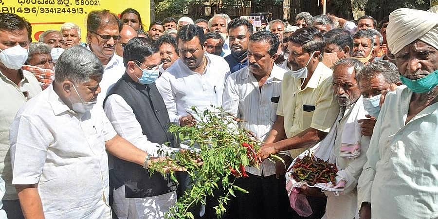 2023ರ ಚುನಾವಣೆವರೆಗೂ ರಾಜ್ಯದಲ್ಲಿ ಮುಖ್ಯಮಂತ್ರಿಗಳ ಬದಲಾವಣೆ ಇಲ್ಲ; ಕೇಂದ್ರ ಸಚಿವ ಪ್ರಹ್ಲಾದ್ ಜೋಶಿ ಸ್ಪಷ್ಟನೆ