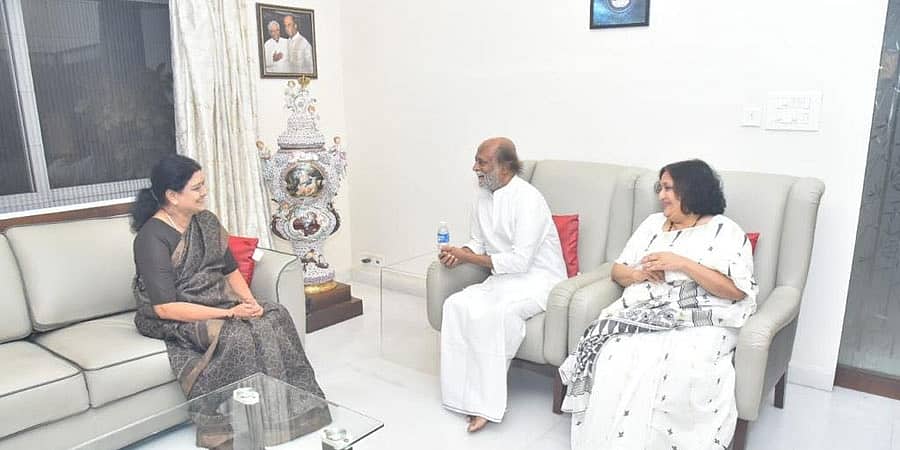 ಚೆನ್ನೈ: ರಜನಿಕಾಂತ್ ಮನೆಗೆ ವಿಕೆ ಶಶಿಕಲಾ ಭೇಟಿ; ಕುತೂಹಲಕ್ಕೆ ಎಡೆ!
