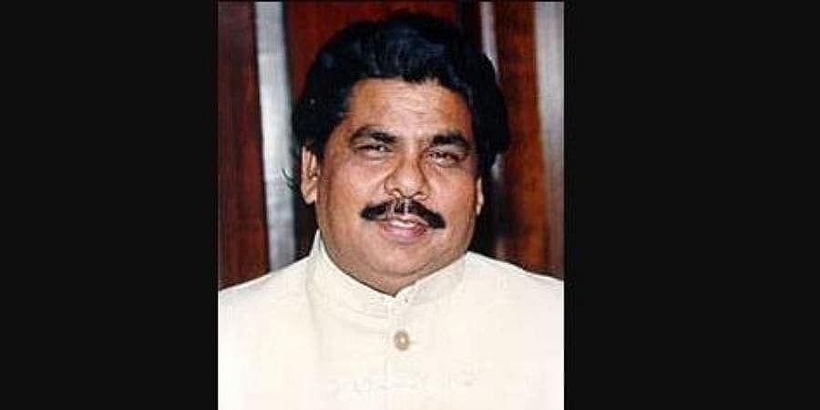 ಜಿ.ಎಂ.ಸಿ. ಬಾಲಯೋಗಿ- ಲೋಕಸಭಾ ಸ್ಪೀಕರ್ ಆಗಿದ್ದ ಆಂದ್ರಪ್ರದೇಶದ ತೆಲುಗುದೇಶಂ ನಾಯಕ ಜಿಎಂಸಿ ಬಾಲಯೋಗಿ 2002ರಲ್ಲಿ ಹೆಲಿಕಾಪ್ಟರ್ ಅವಘಡದಲ್ಲಿ ಮೃತಪಟ್ಟಿದ್ದರು.