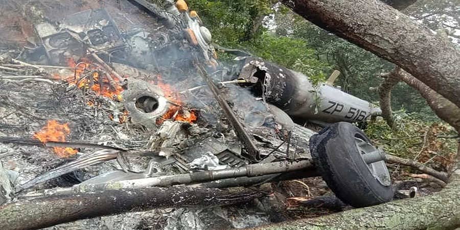 Photos: ತಮಿಳುನಾಡು: ಸಿಡಿಎಸ್ ಬಿಪಿನ್ ರಾವತ್, ಸೇನಾಧಿಕಾರಿಗಳು ಪ್ರಯಾಣಿಸುತ್ತಿದ್ದ ಸೇನಾ ಹೆಲಿಕಾಪ್ಟರ್ ಪತನ