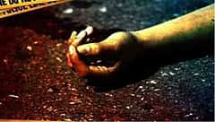 ರಾಯಚೂರು: ಪ್ರಿಯಕರನಿಗಾಗಿ ಚಿನ್ನ ಕದ್ದ ಯುವತಿ; ಮರ್ಯಾದೆಗೆ ಅಂಜಿ ರೈಲಿಗೆ ತಲೆಕೊಟ್ಟ ಪೋಷಕರು ದುರ್ಮರಣ