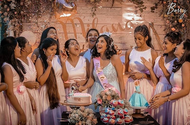 ಬ್ಯಾಚುಲರ್ ಪಾರ್ಟಿಯಲ್ಲಿ ಮಿಲನಾ