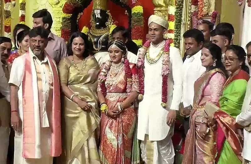 ಐಶ್ವರ್ಯ-ಅಮರ್ಥ್ಯ ಮದುವೆ ಫೋಟೋಗಳು
