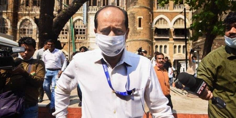 10 ಡಿಸಿಪಿಗಳಿಂದ ದೇಶ್ ಮುಖ್, ಪರಬ್ ಗೆ 40 ಕೋಟಿ ರೂ. ಪಾವತಿ: ಇಡಿಗೆ ಸಚಿನ್ ವಾಜೆ ಹೇಳಿಕೆ