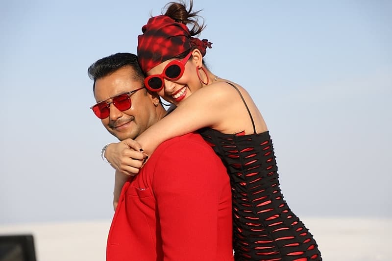 ಎರಡನೇ ದಿನ 12.78 ಕೋಟಿ, ಮೂರನೇ ದಿನ 14.10 ಕೋಟಿ ಮತ್ತು ನಾಲ್ಕನೇ ದಿನ 15.68 ಕೋಟಿ ಕಲೆಕ್ಷನ್ ಮಾಡಿದೆ. ಇನ್ನು ಒಟ್ಟಾರೆ ಕರ್ನಾಟಕದಲ್ಲೇ 78.36 ಕೋಟಿ ರುಪಾಯಿ ಕಲೆಕ್ಷನ್ ಮಾಡಿದೆ ಅಂತಾ ವರದಿಯಾಗಿದೆ.