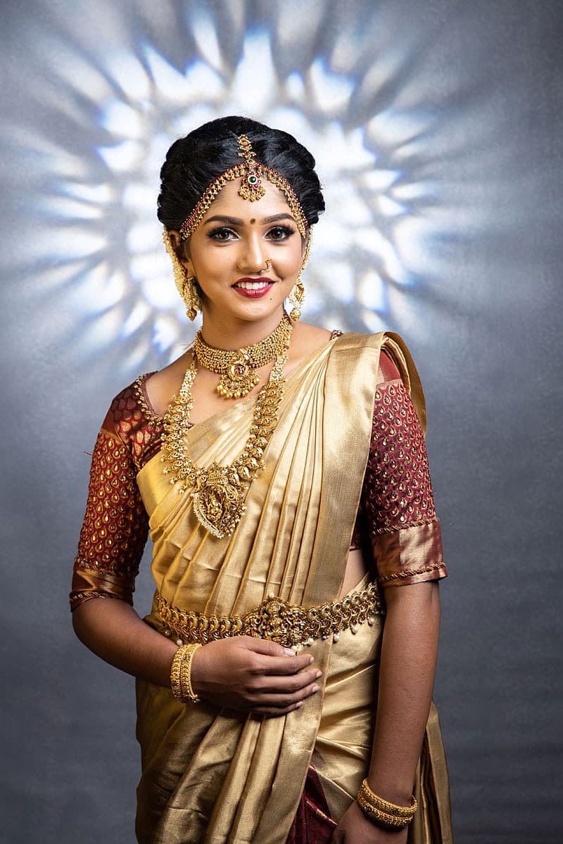 ಮಹಿಳಾ ನಿರ್ದೇಶಕಿ ಜೊತೆ ಕೆಲಸ ಮಾಡುವ ಖುಷಿಯೇ ಬೇರೆ. ಅದರಲ್ಲೂ ನನ್ನ ಧಾರಾವಾಹಿಯ ಕೆಲಸಕ್ಕೆ ಯಾವುದೇ ತೊಂದರೆಯಾಗದಂತೆ ಅವರು ಡೇಟ್ ಹೊಂದಿಸುವುದಾಗಿ ಹೇಳಿದ್ದು ತುಂಬಾ ಖುಷಿಯಾಯಿತು. ತುಂಬಾ ಪ್ರೀತಿಯಿಂದ ಈ ಸಿನಿಮಾ ಒಪ್ಪಿಕೊಂಡು ಮಾಡುತ್ತಿದ್ದೇನೆ' ಎಂದರು ಭವ್ಯಾ.