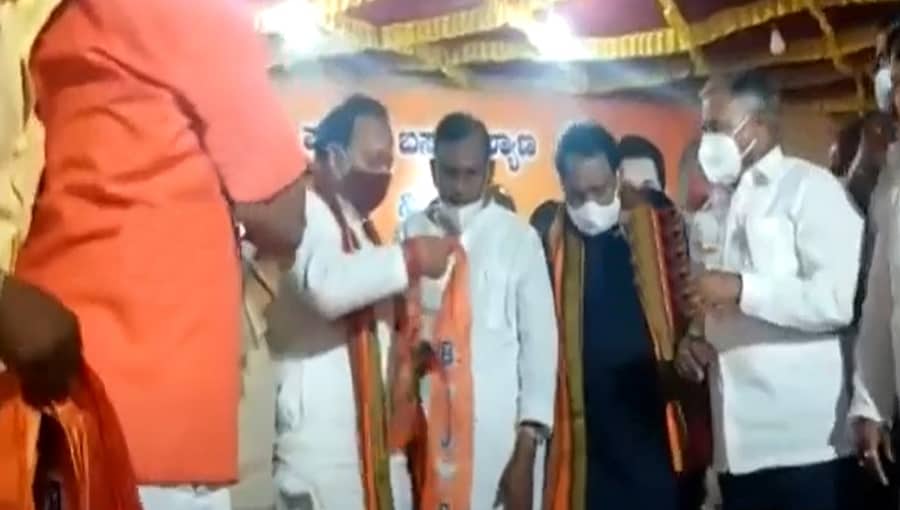 ಅರುಣ್ ಸಿಂಗ್ ಸಮ್ಮುಖದಲ್ಲಿ ಮಾಜಿ ಶಾಸಕ ಪ್ರಕಾಶ ಖಂಡ್ರೆ ಮರಳಿ ಬಿಜೆಪಿಗೆ ಸೇರ್ಪಡೆ!