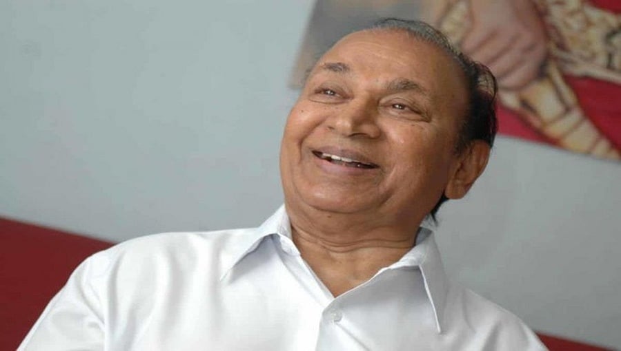 ಡಾ.ರಾಜ್ ಕುಮಾರ್ ಅಗಲಿ ಇಂದಿಗೆ 15 ವರ್ಷ: ಮುಖ್ಯಮಂತ್ರಿ ಸೇರಿದಂತೆ ಗಣ್ಯರು, ಕಲಾವಿದರು, ಅಭಿಮಾನಿಗಳು, ಕುಟುಂಬ ವರ್ಗ ಸ್ಮರಣೆ
