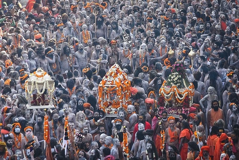 ಇದೀಗ ಹರಿದ್ವಾರದಲ್ಲಿ ನಡೆಯುತ್ತಿರುವ ಕುಂಭಮೇಳವನ್ನು ತಬ್ಲಿಖಿ ಜಮಾತ್ ನ ಕಾರ್ಯಕ್ರಮಕ್ಕೂ ಹೋಲಿಕೆ ಮಾಡುತ್ತಿದ್ದಾರೆ.