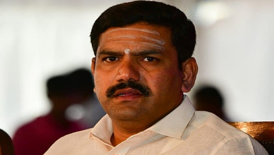 'ನೀವು ಅದೆಷ್ಟೇ ಲೂಟಿಯ ಹಣ ಹಂಚಿದರೂ ಹೆದರುವವರು ಯಾರೂ ಇಲ್ಲ, ಭ್ರಮೆಗಳಿಗೆ ಮಿತಿ ಇರಲಿ!'