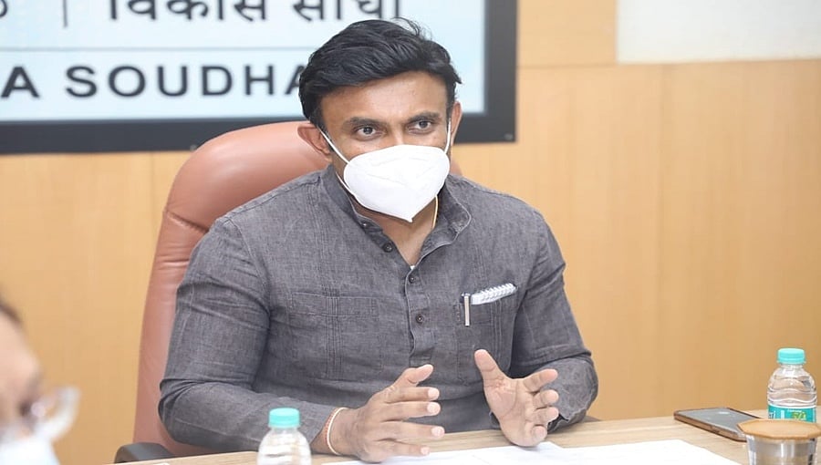 ರಾಜ್ಯಕ್ಕೆ 1,500 ಟನ್ ಆಮ್ಲಜನಕ, 1 ಲಕ್ಷ ರೆಮಿಡಿಸಿವರ್ ಅಗತ್ಯವಿದೆ: ಸಚಿವ ಸುಧಾಕರ್