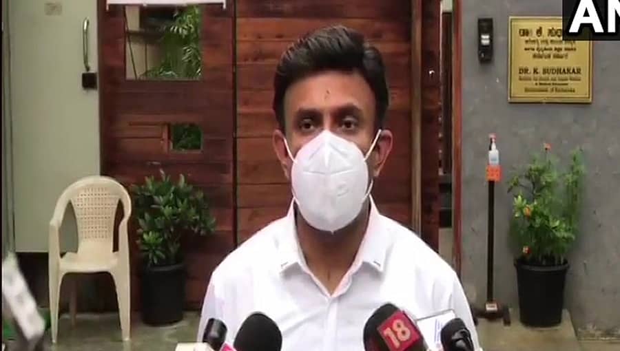 ಬೆಂಗಳೂರಿಗೆ ಆರೋಗ್ಯ ತುರ್ತು ಪರಿಸ್ಥಿತಿ ಎದುರಾಗಿದೆ, ಆಸ್ಪತ್ರೆಗಳಲ್ಲಿ ಹಾಸಿಗೆ ಸಾಮರ್ಥ್ಯ ಹೆಚ್ಚಿಸಬೇಕಾಗಿದೆ: ಸಚಿವ ಡಾ. ಕೆ.ಸುಧಾಕರ್
