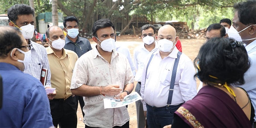 ಕೋವಿಡ್-19: ವಿಕ್ಟೋರಿಯಾ ಆಸ್ಪತ್ರೆ, ವೈದ್ಯಕೀಯ ಕಾಲೇಜುಗಳಲ್ಲಿ ಐಸಿಯು ಬೆಡ್ ಗಳ ವ್ಯವಸ್ಥೆ- ಸಚಿವ ಡಾ.ಕೆ ಸುಧಾಕರ್