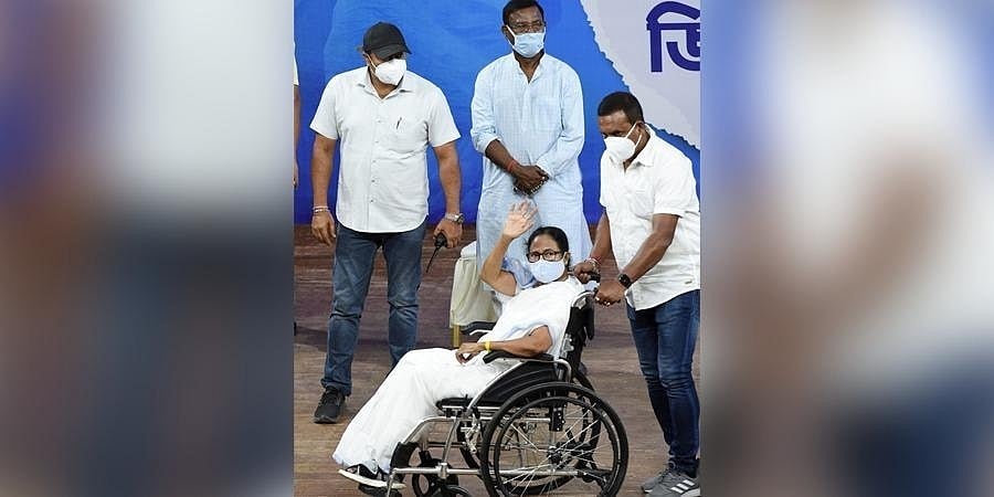 ಮದ್ರಾಸ್ ಹೈಕೋರ್ಟ್ ಆದೇಶವನ್ನು ಸ್ವಾಗತಿಸಿದ ಮಮತಾ, ಕೇಂದ್ರಿಯ ಪಡೆ ಹಿಂಪಡೆಯಲು ಒತ್ತಾಯ!