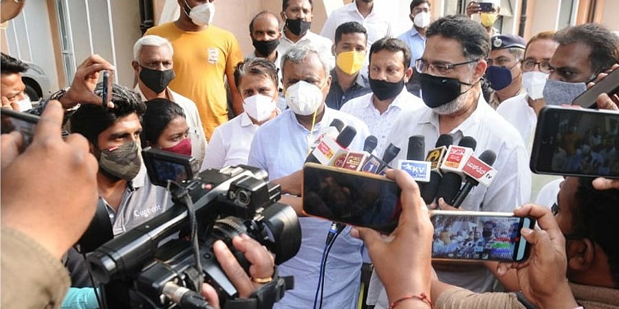 ತುಳಸಿದಾಸ್ ಆಸ್ಪತ್ರೆ ಕೋವಿಡ್ ಚಿಕಿತ್ಸೆಗೆ ಪರಿವರ್ತನೆ; ಸಿದ್ಧತೆ ಪರಿಶೀಲಿಸಿದ ಎಸ್.ಟಿ. ಸೋಮಶೇಖರ್