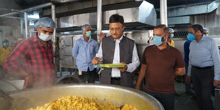 ಇಂದಿರಾ ಕ್ಯಾಂಟೀನ್ ನಲ್ಲಿ ಉಚಿತ ಆಹಾರ ಪಡೆಯಲು ಗುರುತಿನ ಚೀಟಿ ಬೇಕಿಲ್ಲ: ಬಿಬಿಎಂಪಿ ಆಯುಕ್ತ