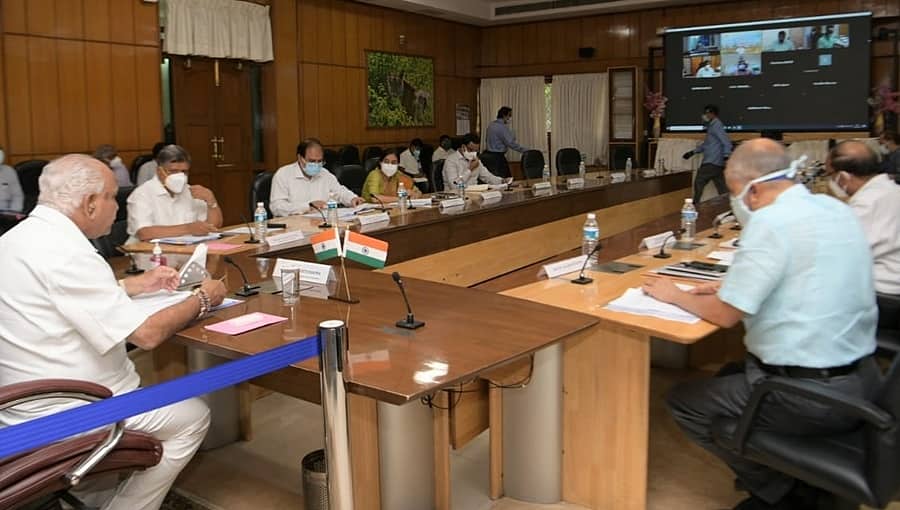 ಮೊದಲೇ ಬುಕ್ ಮಾಡಲ್ಪಟ್ಟ ಕೋವಿಡ್ ಲಸಿಕೆಗಳನ್ನು ತರಿಸಿಕೊಳ್ಳುವತ್ತ ಗಮನ ಹರಿಸಿ: ಅಧಿಕಾರಿಗಳಿಗೆ ಸಿಎಂ ಯಡಿಯೂರಪ್ಪ ಆದೇಶ
