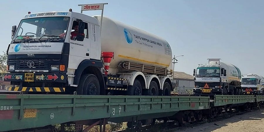 ರೈಲ್ವೆಯಿಂದ ವಿವಿಧ ರಾಜ್ಯಗಳಿಗೆ ಈವರೆಗೆ 7,900 ಮೆಟ್ರಿಕ್ ಟನ್ ಆಮ್ಲಜನಕ ಸರಬರಾಜು