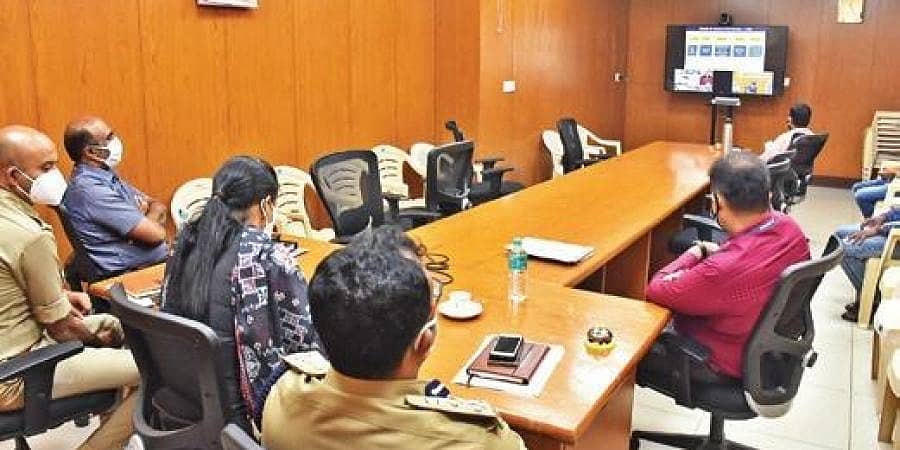 'ಕೋವಿಡ್ ಮಿತ್ರ' ಮಾದರಿ ಬಗ್ಗೆ ಶೀಘ್ರದಲ್ಲೇ ಕೇಂದ್ರ ಸರ್ಕಾರಕ್ಕೆ ಮಾಹಿತಿ: ಮೈಸೂರು ಜಿಲ್ಲಾಧಿಕಾರಿ ರೋಹಿಣಿ ಸಿಂಧೂರಿ