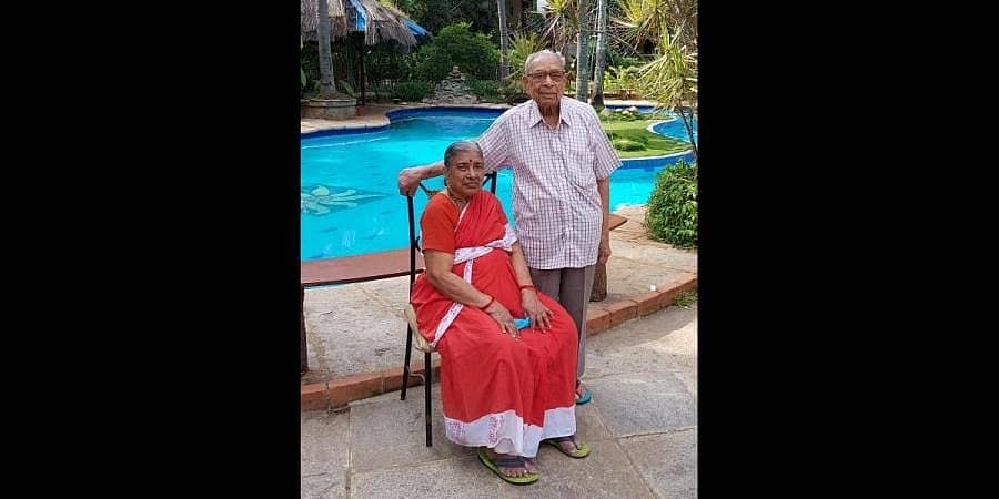 ಸಕಾರಾತ್ಮಕ ಚಿಂತನೆ, ಶಾಂತ ಚಿತ್ತದಿಂದ ಕೊರೋನಾವನ್ನು ಗೆದ್ದ ವೃದ್ದ ದಂಪತಿ!