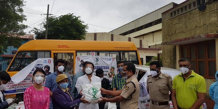 ಕೊಡಗು: ಕೋವಿಡ್-19 ಸಂಕಷ್ಟದಲ್ಲಿರುವವರಿಗೆ ನಟ ಭುವನ್ ಪೊನ್ನಣ್ಣ ನೆರವಿನ ಹಸ್ತ