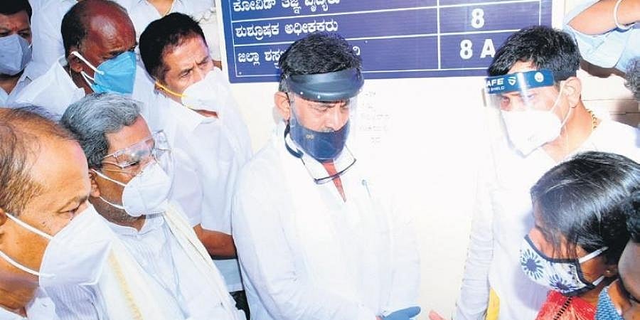 ಚಾಮರಾಜನಗರ ದುರಂತ: ಸಿಎಂ, ಆರೋಗ್ಯ ಸಚಿವರ ರಾಜೀನಾಮೆಗೆ ಸಿದ್ದರಾಮಯ್ಯ ಆಗ್ರಹ