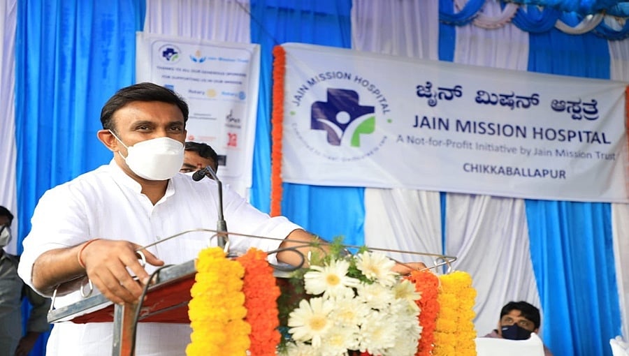 ಗಂಡ-ಹೆಂಡತಿ ನಡುವೆಯೇ ಅಸಮಾಧಾನವಿರತ್ತೆ, ದೊಡ್ಡ ಪಕ್ಷದಲ್ಲಿ ಇರಲ್ಲ ಅಂದ್ರೆ ಹೇಗೆ? ಸಚಿವ ಸುಧಾಕರ್ ಪ್ರಶ್ನೆ