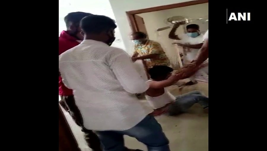 ಅಸ್ಸಾಂ: ಕೋವಿಡ್ ರೋಗಿ ಸತ್ತ ಬಳಿಕ ಸಂಬಂಧಿಕರಿಂದ ವೈದ್ಯರ ಮೇಲೆ ಹಲ್ಲೆ, 24 ಮಂದಿ ಬಂಧನ