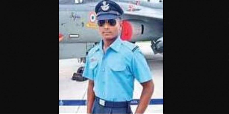 ಸಂಕಷ್ಟದ ನಡುವೆಯೂ ಮಗನನ್ನು ಐಎಎಫ್ ಅಧಿಕಾರಿಯನ್ನಾಗಿಸಿದ ಆಟೋ ಚಾಲಕ!