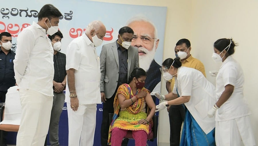 ರಾಜ್ಯದಲ್ಲಿ ವಯಸ್ಕರಿಗೆ ಉಚಿ‌ತ ಕೋವಿಡ್-19 ಲಸಿಕಾ ಅಭಿಯಾನಕ್ಕೆ ಸಿಎಂ ಯಡಿಯೂರಪ್ಪ ಚಾಲನೆ