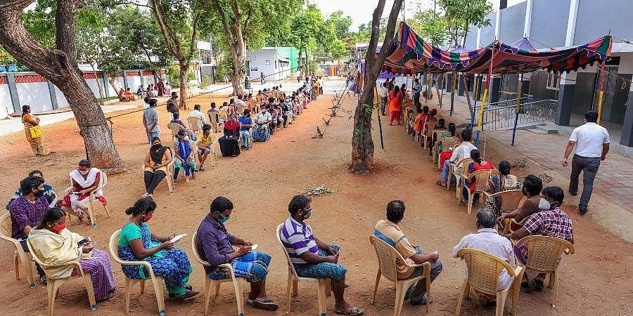 ಮನೆ ಇಲ್ಲದ ನಿರ್ಗತಿಕರಿಗೆ ಲಸಿಕೆ ನೋಂದಣಿ ನಿರ್ಬಂಧಿಸಲಾಗಿದೆ ಎಂಬ ಮಾಧ್ಯಮಗಳ ವರದಿ ಸುಳ್ಳು: ಕೇಂದ್ರ ಸ್ಪಷ್ಟನೆ