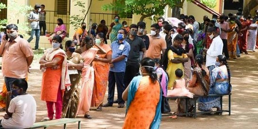 ಸರ್ಕಾರಿ, ಖಾಸಗಿ ಆಸ್ಪತ್ರೆಗಳ ನಡುವೆ ಲಸಿಕೆ ವಿತರಣಾ ಅನುಪಾತದಲ್ಲಿ ಯಾವುದೇ ಬದಲಾವಣೆ ಇಲ್ಲ: ಕೇಂದ್ರ ಸರ್ಕಾರ