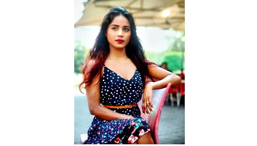 ಗೆಳೆಯನೊಂದಿಗೆ ಲೇಟ್ ನೈಟ್ ಪಾರ್ಟಿಗೆ ಬೈದ ತಾಯಿ, ಲಾಕ್‌ಡೌನ್‌ನಿಂದ ಖಿನ್ನತೆಗೊಳಗಾದ ಮಾಡೆಲ್ ಆತ್ಮಹತ್ಯೆಗೆ ಶರಣು!
