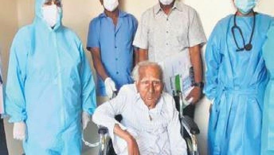 ಬೆಂಗಳೂರು: ಎದೆಯಲ್ಲಿ ಟ್ಯೂಬ್ ಇಟ್ಟುಕೊಂಡು ಕೊರೋನಾವನ್ನು ಎದುರಿಸಿ ಗೆದ್ದ 99 ವರ್ಷದ ವ್ಯಕ್ತಿ!