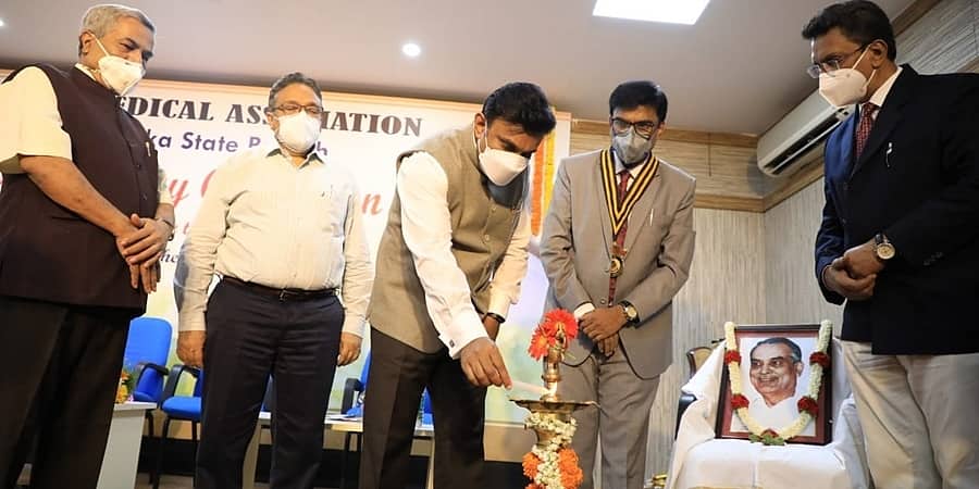 ಆರೋಗ್ಯ ಸೌಧದಲ್ಲಿ ಹುತಾತ್ಮ ವೈದ್ಯರ ಸ್ಮರಣಾರ್ಥ ಸ್ಮಾರಕ: ಆರೋಗ್ಯ ಸಚಿವ ಡಾ. ಕೆ.ಸುಧಾಕರ್
