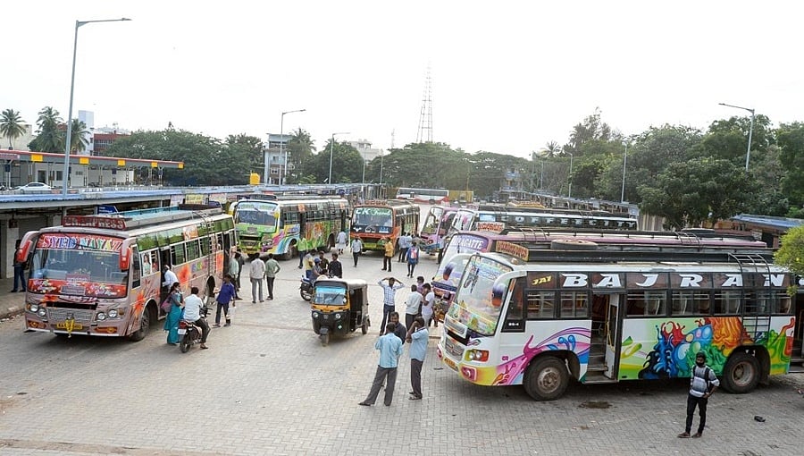 ಲಾಕ್ ಡೌನ್ ನಿಂದ ರಾಜ್ಯದ ಖಾಸಗಿ ಬಸ್ ಮಾಲೀಕರಿಗೆ 400 ಕೋಟಿ ರೂ ನಷ್ಟ- ಒಕ್ಕೂಟದ ಅಧ್ಯಕ್ಷ 