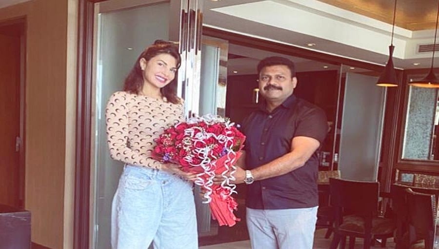 'ವಿಕ್ರಾಂತ್ ರೋಣ'ಗೆ ಹೆಜ್ಜೆ ಹಾಕಲು ಬಾಲಿವುಡ್ ಬೆಡಗಿ ಜಾಕ್ವೆಲಿನ್ ಫೆರ್ನಾಂಡಿಸ್ ಬೆಂಗಳೂರಿಗೆ ಆಗಮನ!