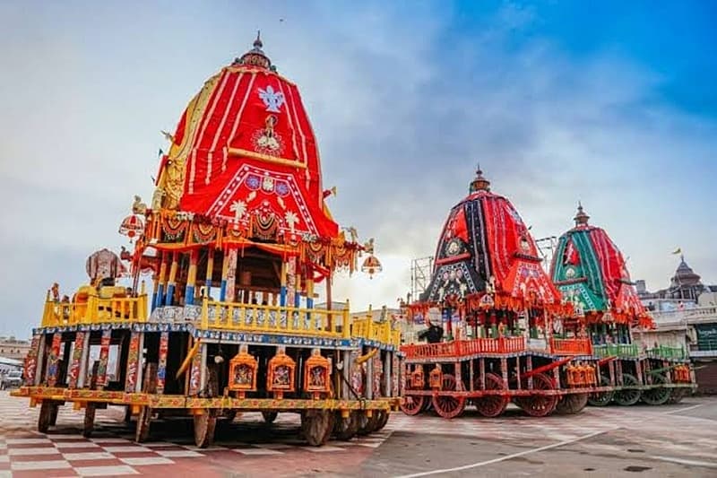 ರಥಯಾತ್ರೆಗೂ ಮುನ್ನ ಪುರಿ ಜನ್ನಾಥ ದೇವಾಲಯದ ಬಳಿ ಸಜ್ಜುಗೊಂಡಿದ್ದ ರಥಗಳು