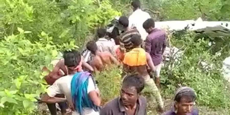ಮಹಾರಾಷ್ಟ್ರ: ತರಬೇತಿ ಹೆಲಿಕಾಪ್ಟರ್ ಪತನ, ಓರ್ವ ಪೈಲಟ್ ಸಾವು, ಮತ್ತೋರ್ವರಿಗೆ ಗಂಭೀರ ಗಾಯ