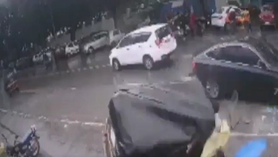 ಮೈ ನಡುಗಿಸುವ ಅಪಘಾತದ ಭೀಕರ ದೃಶ್ಯ ಸೆರೆ
