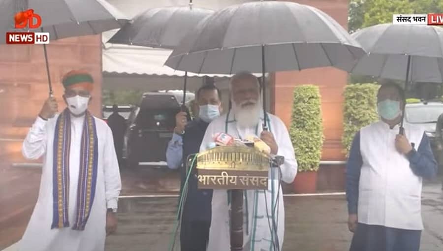 ಕೊರೋನಾ ಸಾಂಕ್ರಾಮಿಕದ ವಿರುದ್ಧದ ಹೋರಾಟ ಕುರಿತು ಚರ್ಚಿಸಲು ಅಧಿವೇಶನದಲ್ಲಿ ಹೆಚ್ಚಿನ ಆದ್ಯತೆ ನೀಡಬೇಕು: ಪ್ರಧಾನಿ ಮೋದಿ