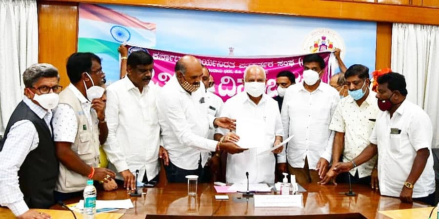 ಸುದ್ದಿ ಬಿತ್ತರಿಸುವ ಭರದಲ್ಲಿ ಸಾರ ಮರೆಯದಿರಿ: ಪತ್ರಕರ್ತರಿಗೆ ಸಿಎಂ ಬಿಎಸ್ ಯಡಿಯೂರಪ್ಪ ಸಲಹೆ
