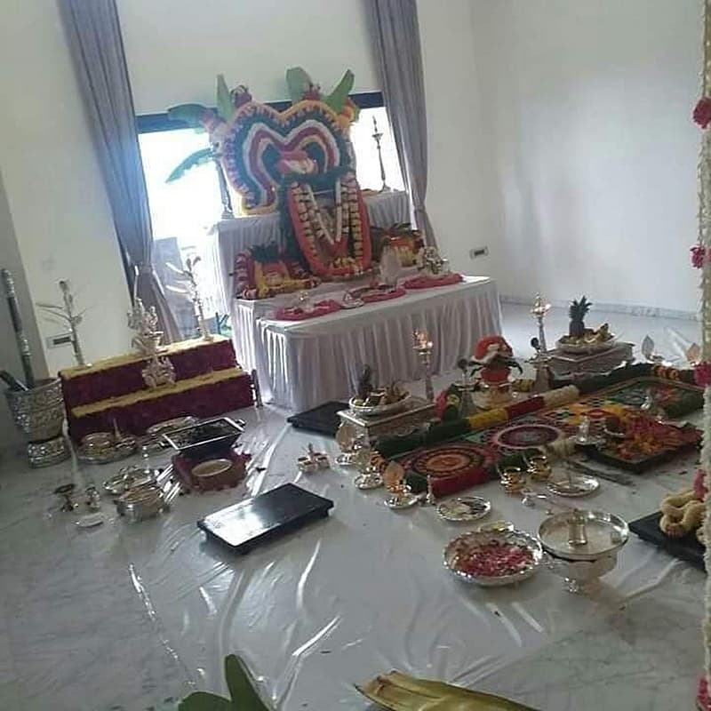 ಗೃಹ ಪ್ರವೇಶ ಅಂಗವಾಗಿ ನೆರವೇರಿದ ಪೂಜೆ