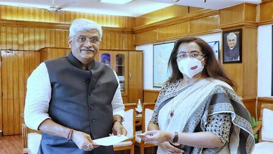 ಕೆಆರ್‌ಎಸ್‌ ಜಲಾಶಯಕ್ಕೆ ಅಪಾಯ ವಿಷಯ ಕೇಂದ್ರದ ಅಂಗಳಕ್ಕೆ: ಕೇಂದ್ರ ಜಲಶಕ್ತಿ ಸಚಿವರನ್ನು ಭೇಟಿಯಾದ ಸುಮಲತಾ