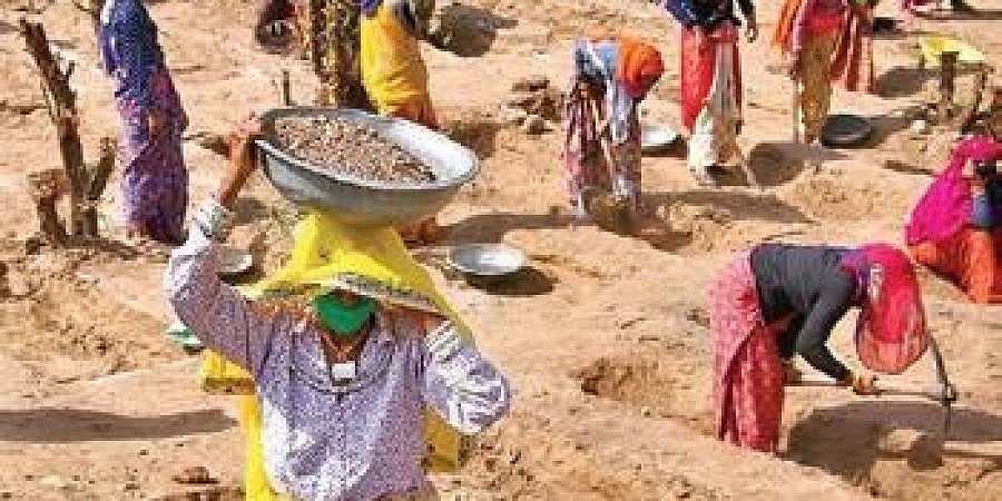 100 ಕೋಟಿ ರೂ. ಗೂ ಹೆಚ್ಚು ಅನುದಾನಿತ ಯೋಜನೆಗಳ ಮೌಲ್ಯಮಾಪನಕ್ಕೆ ಸಿಎಂ ಸೂಚನೆ