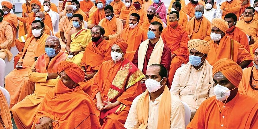 ಸಿಎಂ ಸ್ಥಾನದಿಂದ ಯಡಿಯೂರಪ್ಪರನ್ನು ಇಳಿಸಿದರೆ ರಾಜಕೀಯ ಅಸ್ಥಿರತೆ ಎದುರಾಗಲಿದೆ: ಬಿಜೆಪಿಗೆ ಖಾವಿಧಾರಿಗಳ ಎಚ್ಚರಿಕೆ